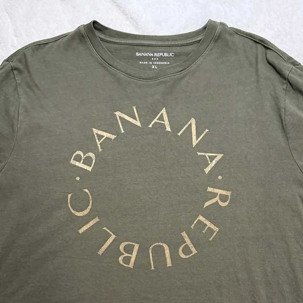 Banana Republic Logo Graphic Tee